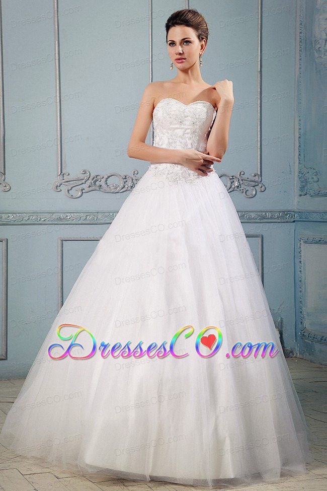 Pretty Princess Appliques Wedding Dress With Long