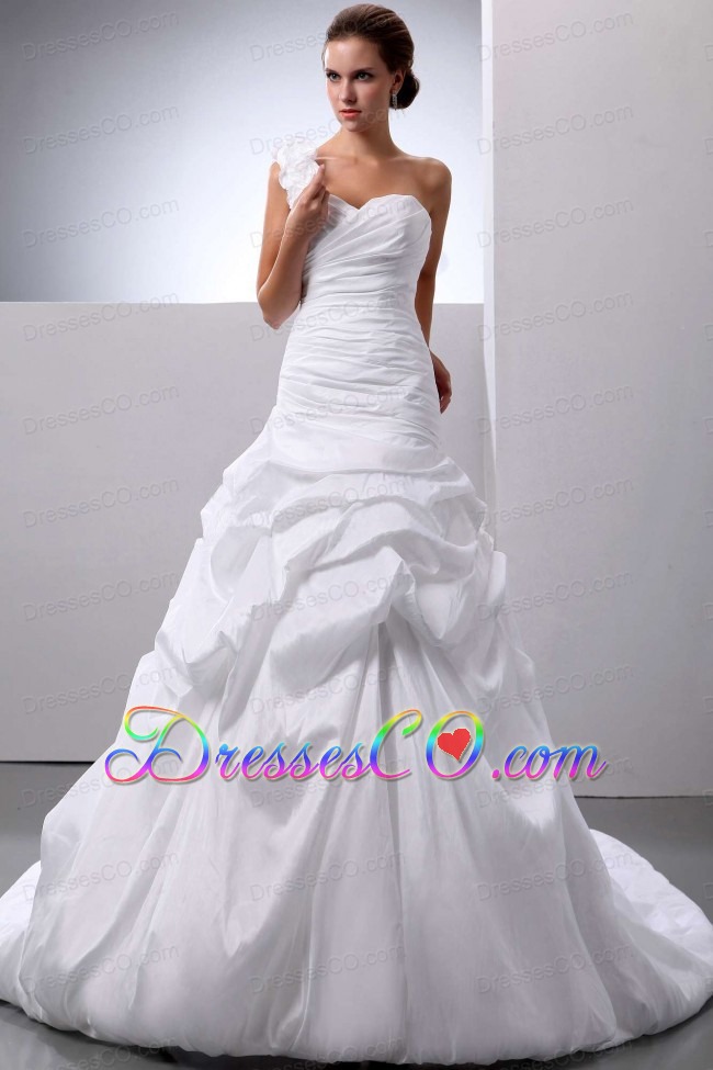 Beautiful Wedding Dress With One Shoulder A-line Pick-ups Court Train For Custom Made