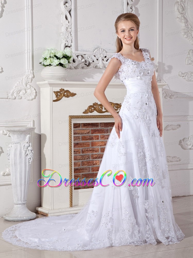 Discount A-line Scoop Court Train Lace Appliques Wedding Dress
