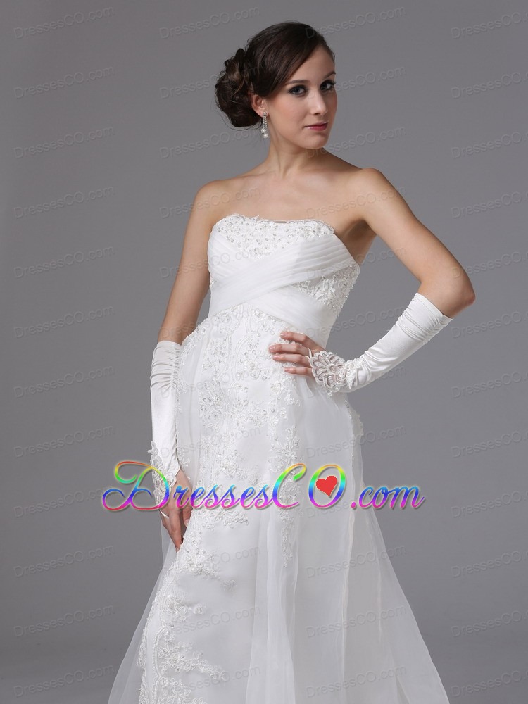 Lace and Organza Strapless and Brush Train For Wedding Dress