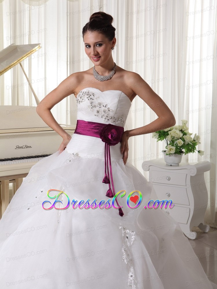 Organza Court Train Beautiful A-line Weding Dress With Hand Made Flowers Belt and Beaded Bust Sweetheart