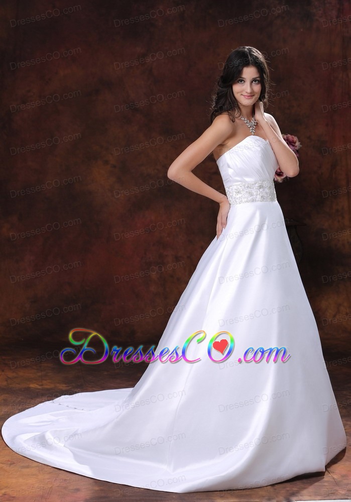 Neckline Satin Wedding Dress With Beaded Decorate Waist