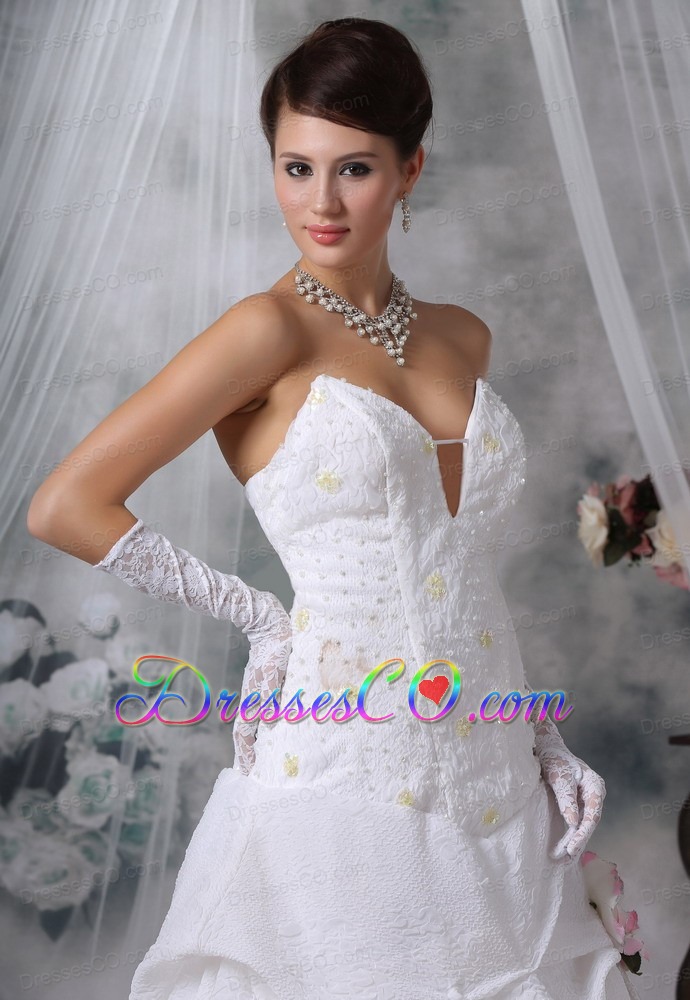 Beaded Decorate Bodice Hand Made Flower Special Fabric Long For Wedding Dress