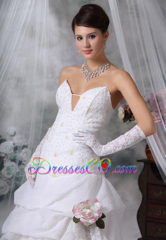 Beaded Decorate Bodice Hand Made Flower Special Fabric Long For Wedding Dress