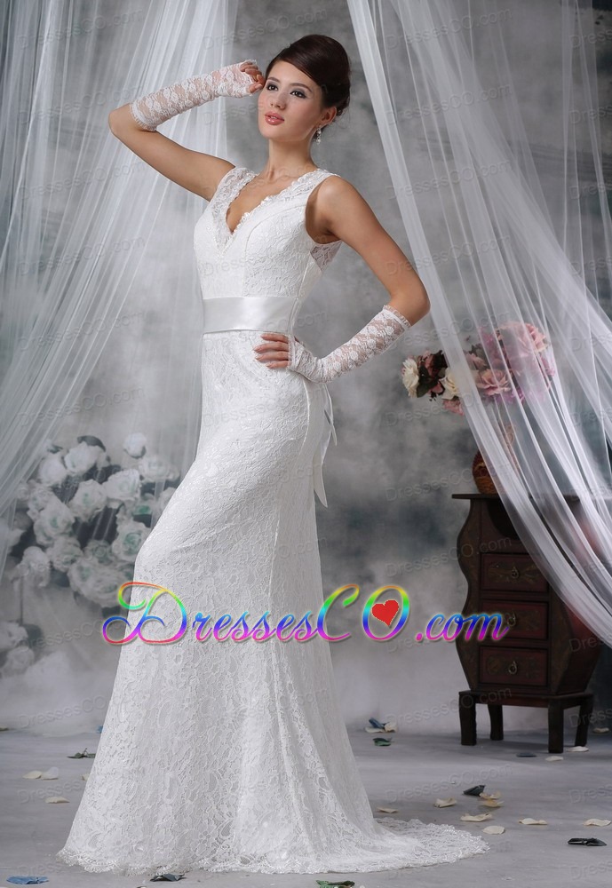 V-neck Lace Decorate Bodice Sash Bow Brush Train Wedding Dress For 2013