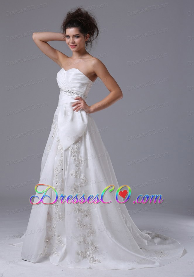 Fashionable Beading A-Line Organza Brush / Sweep Wedding Dress