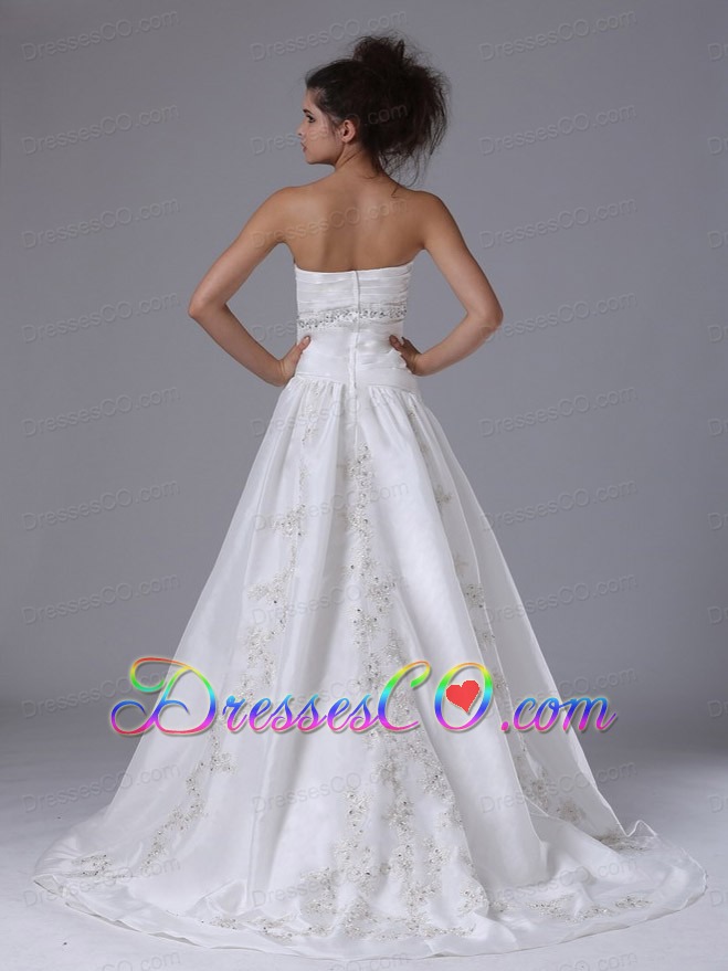 Fashionable Beading A-Line Organza Brush / Sweep Wedding Dress