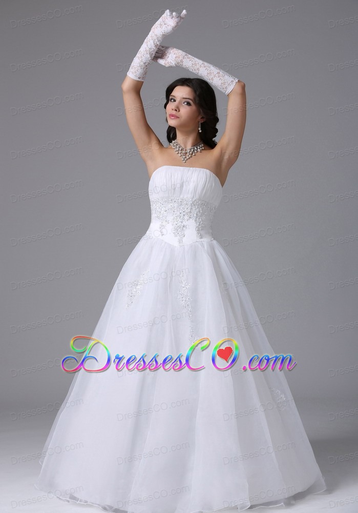 A-line Wedding Dress With Appliques Decorate Waist