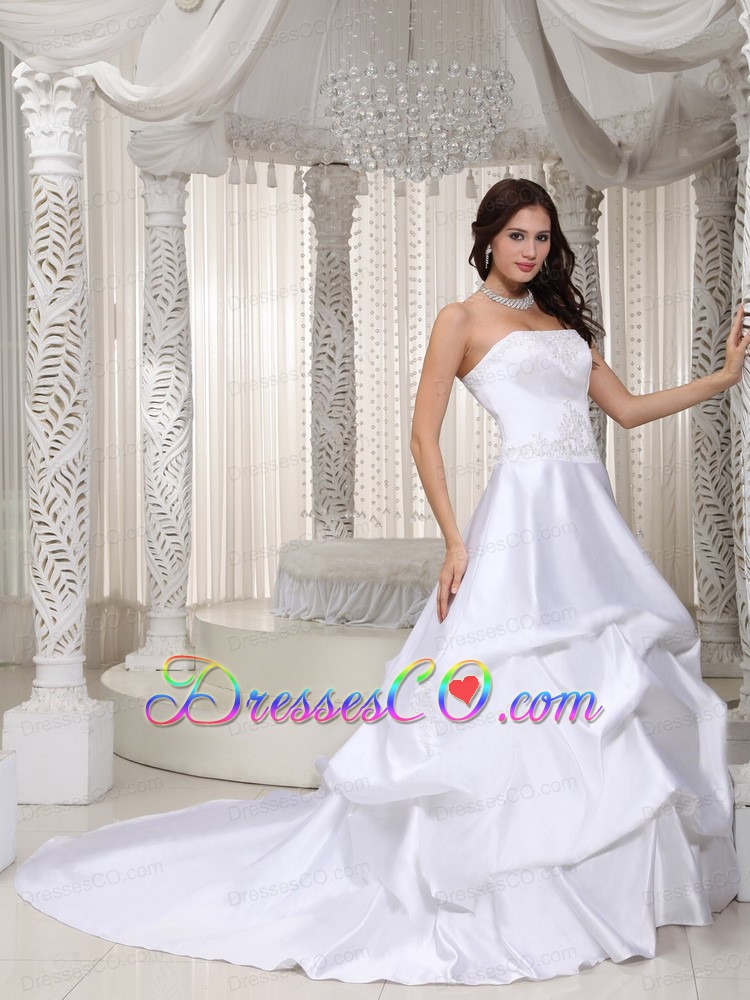 Classical A-line Strapless Court Train Taffeta Appliques Wedding Dress