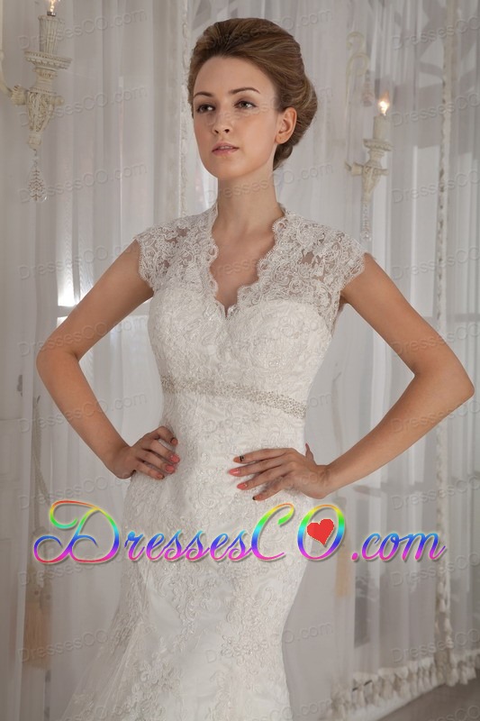 Elegant Mermaid / Trumpet V-Neck Court Lace Beading and Appliques Wedding Dress