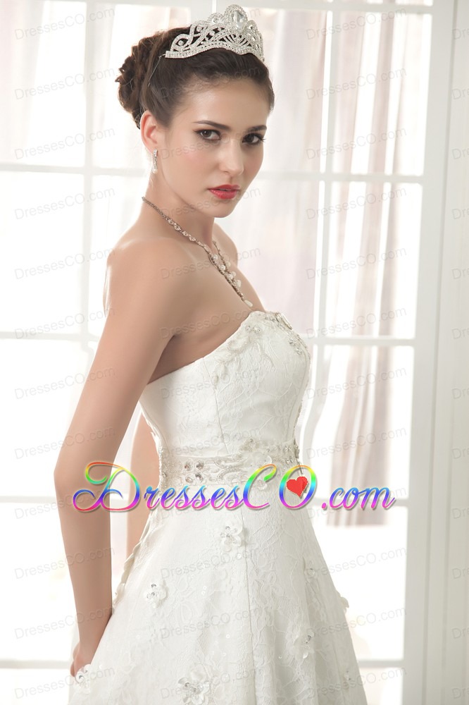 Beautiful A-line / Princess Strapless Long Lace Beading Wedding Dress