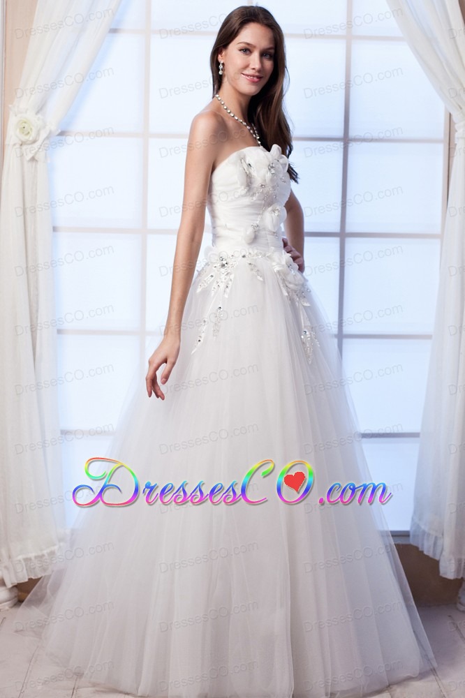 Popular A-line Strapless Long Tulle Beading And Hand Made Flowers Wedding Dress