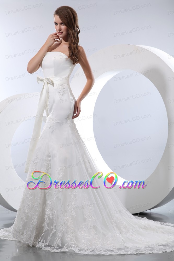 Fashionable Mermaid Strapless Court Train Satin and Lace Bow Wedding Dress