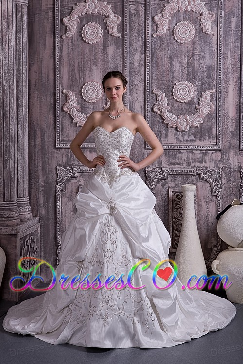 Lovely A-line / Princess Court Train Taffeta Embroidery With Beading Wedding Dress