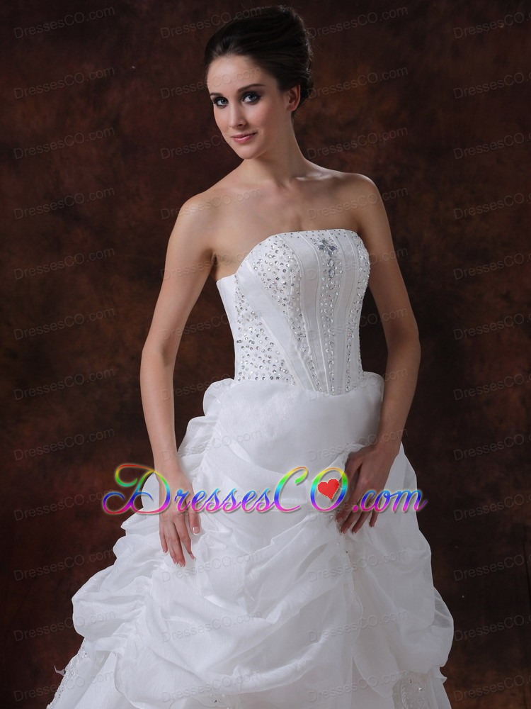 Beading Strapless Stylish Organza Customize Court Train Wedding Dress
