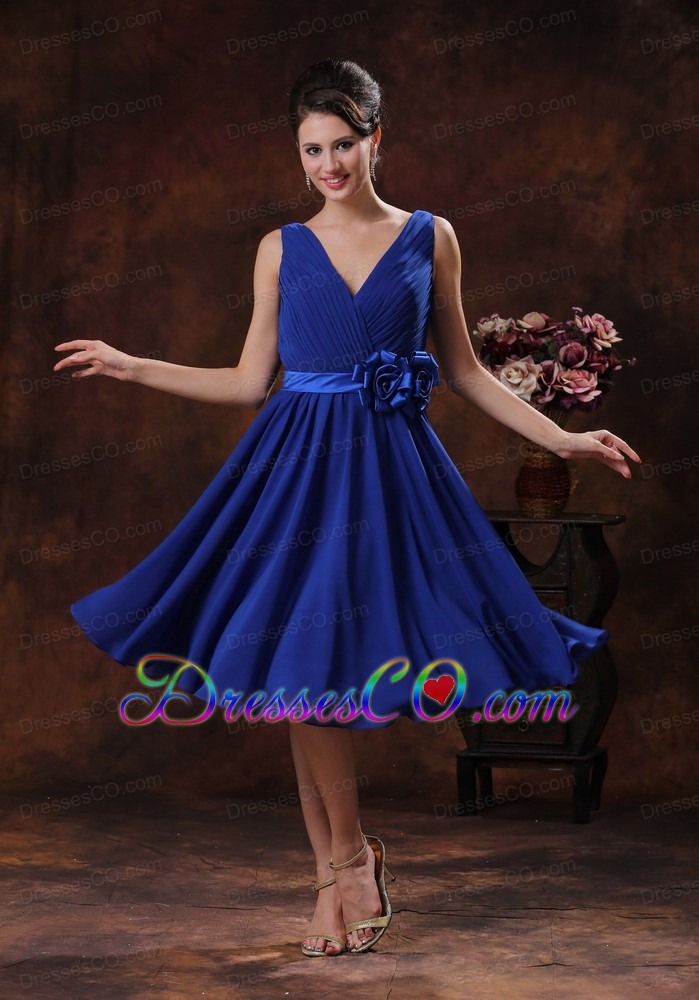 Roral Blue V-neck Bridesmaid Dress With Flowers and Ruched Decorate