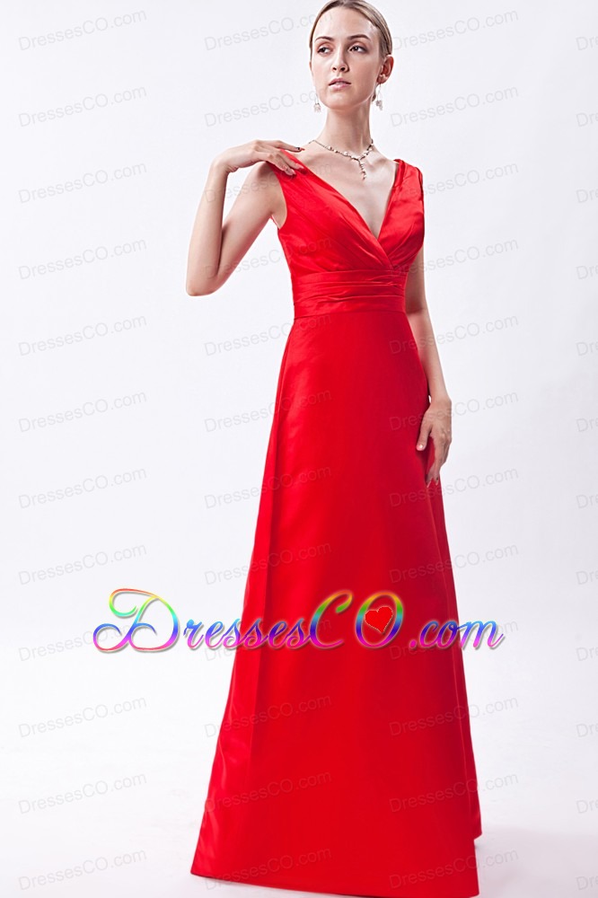 Red Column V-neck Long Taffeta Ruched Bridesmaid Dress