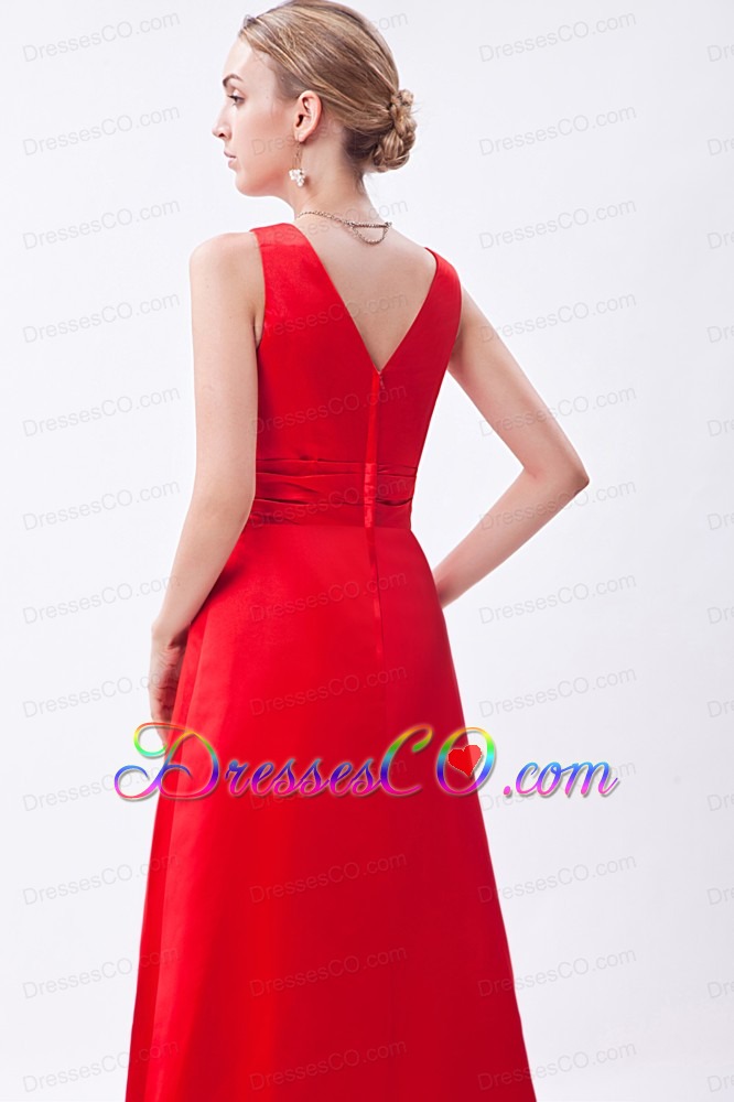 Red Column V-neck Long Taffeta Ruched Bridesmaid Dress