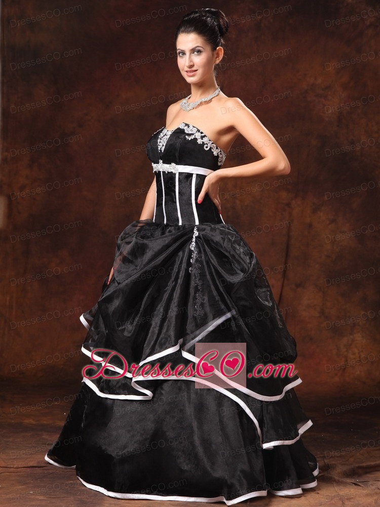 Black Organza A-line Strapless Appliques New Style Prom Gowns