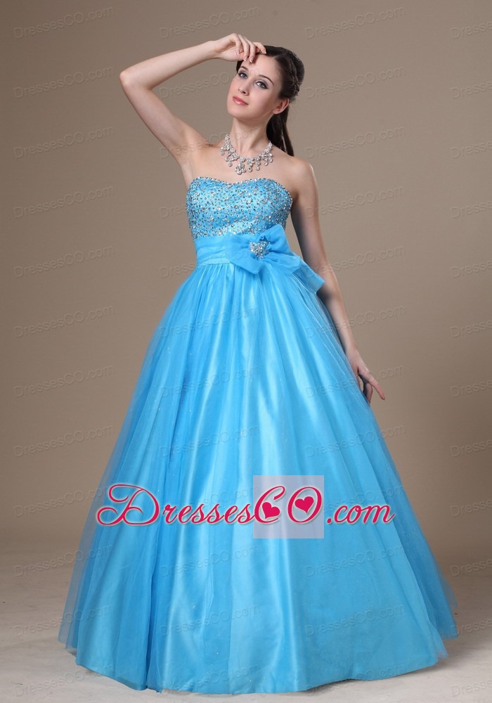 Beading and Bowknot Decorate Bodice A-line Tulle and Taffeta Prom / Evening Dress For 2013