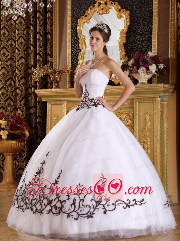 White Ball Gown Strapless Long Tulle Embroidery Quinceanera Dress