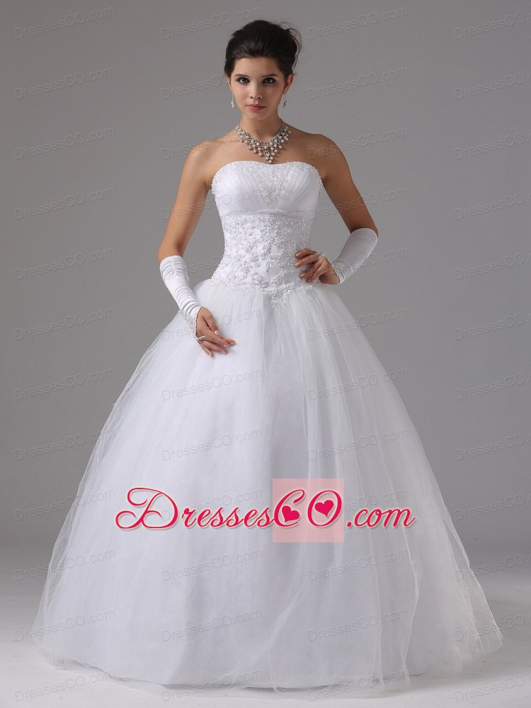 A-line Wedding Dress With Lace Decorate Waist and Beraded Decorate Bust