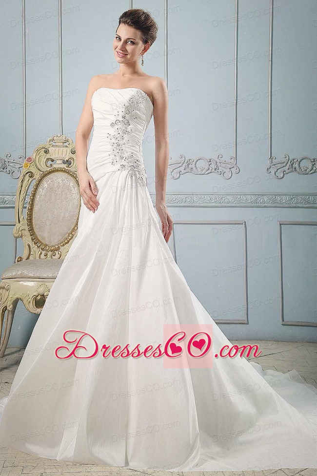 Luxurious Princess Strapless Wedding Dress With Appliques and Ruche