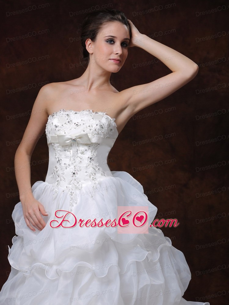 Beading A-Line Strapless Popular tiered skirt Wedding Dress