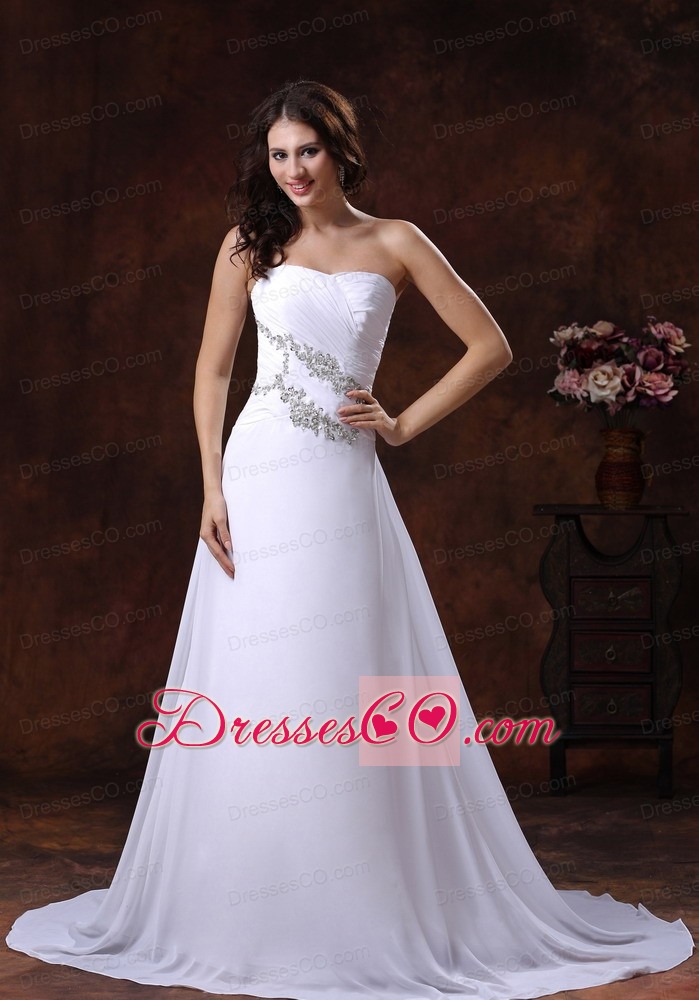 The Most Popular White A-line Beaded Decorate Wedding Dress