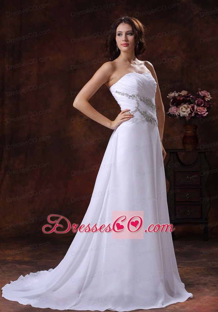 The Most Popular White A-line Beaded Decorate Wedding Dress