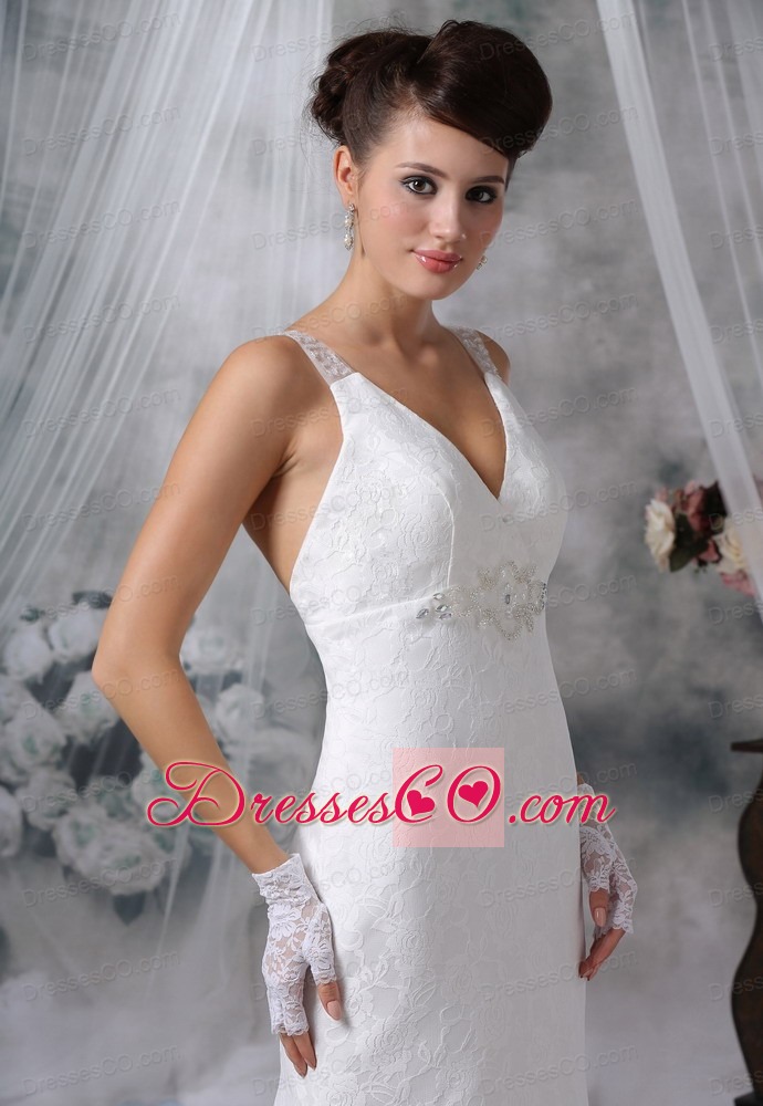 V-neck Lace Decorate Bodice Beaded Decorate Bust Brush Train Wedding Dress