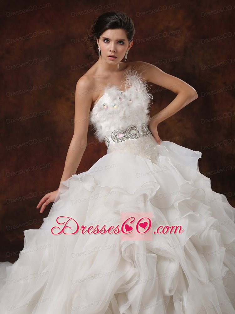 Beaded Decorate Bodice Ruffled Layers Feather Ball Gown Wedding Dress For Chapel Train