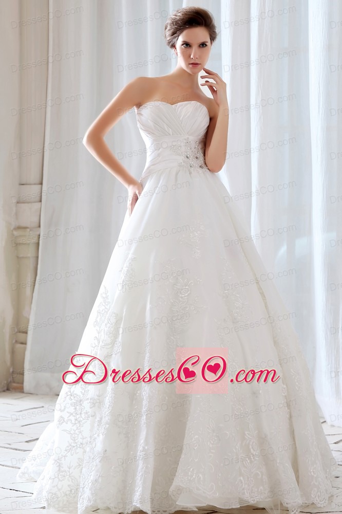 Low Price Princess Long Lace Beading And Ruching Wedding Dress