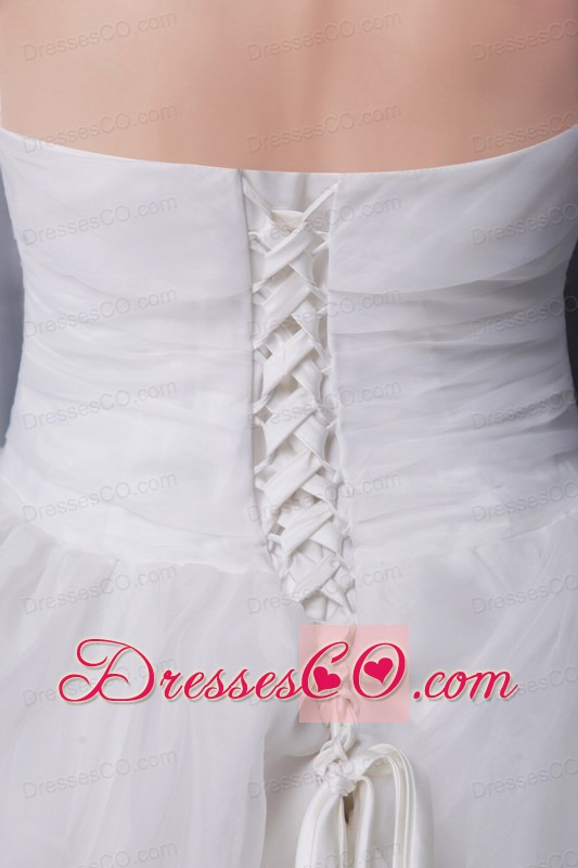 White A-Line / Princess Strapless Chapel Train Taffeta and Organza Appliques Wedding Dress
