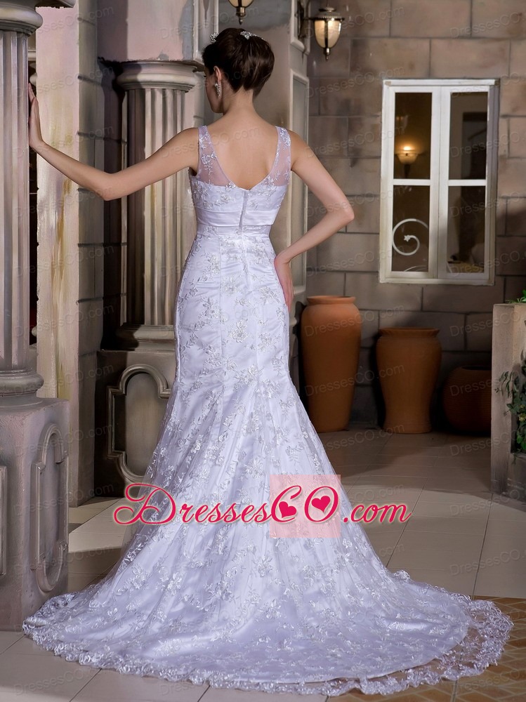 Fashionable Mermaid V-neck Court Train Taffeta and Lace Wedding Dress