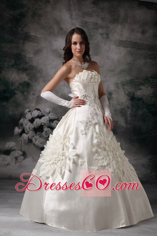 Classical Ball Gown Strapless Long Satin Appliques Wedding Dress