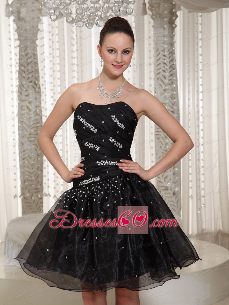 Hand Made Beading A-line Organza Homecoming Dress With Knee-length
