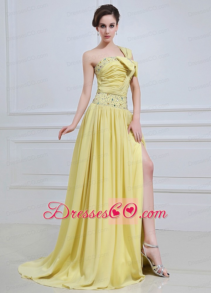 Yellow Green Prom / Evening Dress With One Shoulder Beaded High Slit Chiffon Brush Train