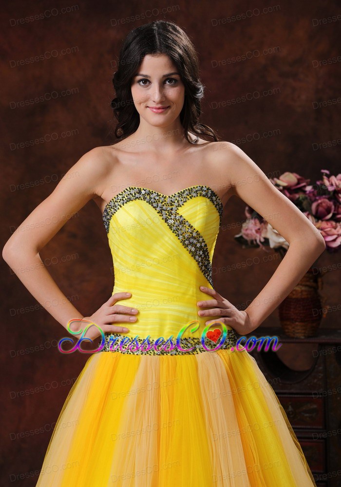 Yellow Sweerheart Beaded Decorate On Tulle Dama Dress Quinceanera