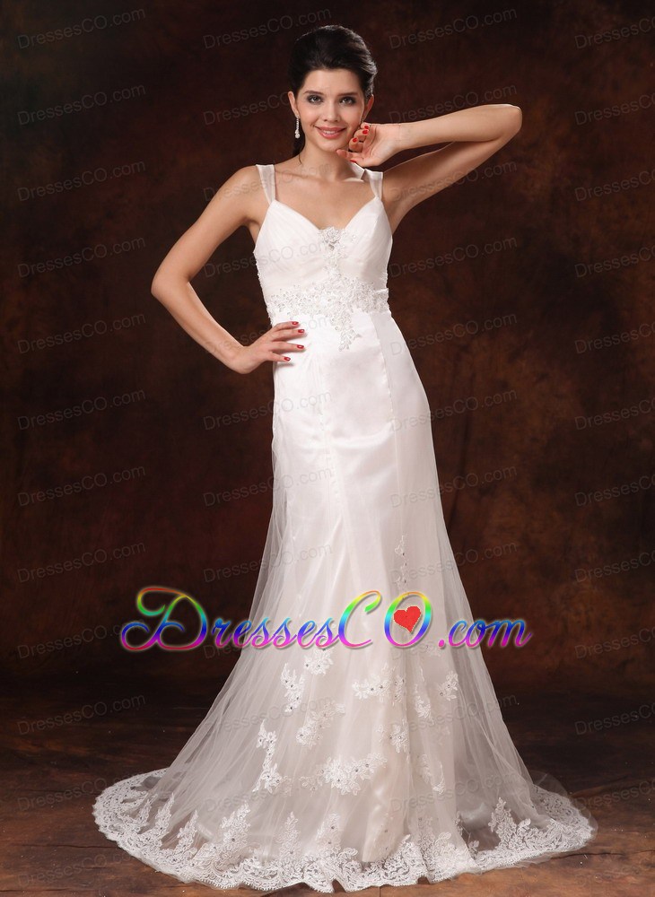 Straps And V-neck With Lace Appliques Decorate Waist Court Train New Styles Wedding Dress For Customize