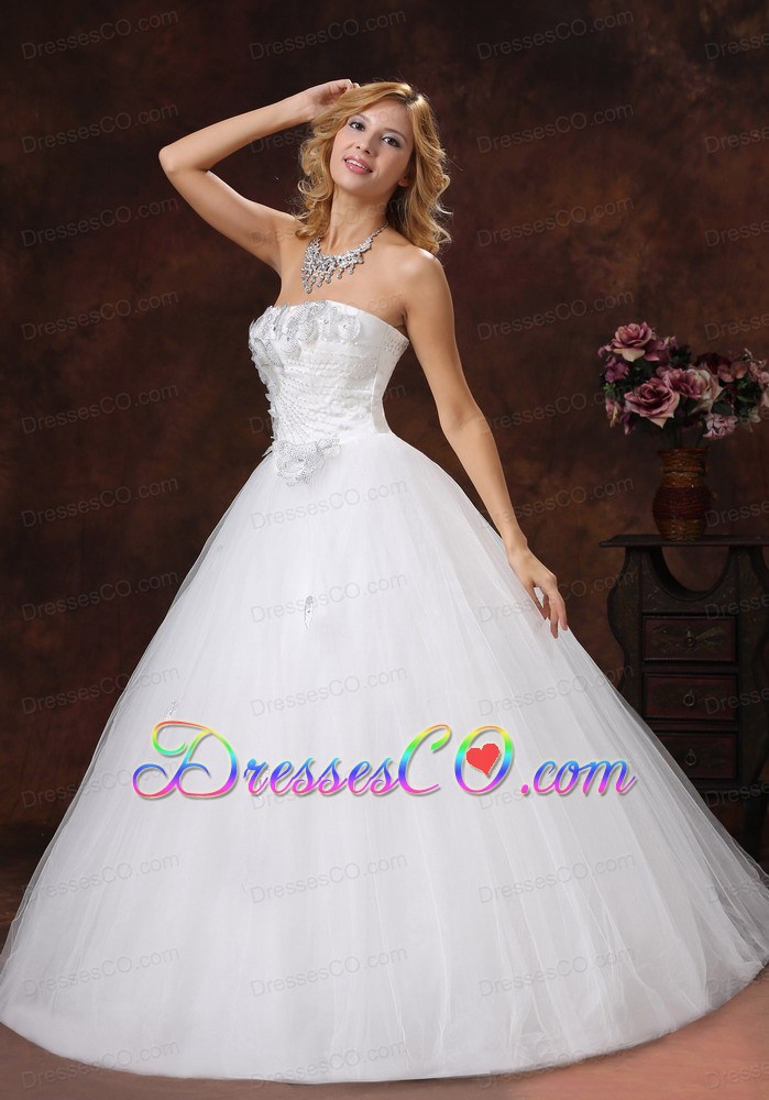 Hand Made Flowers and Beading Decorate Bodice Ball Gown Wedding Dress For 2013