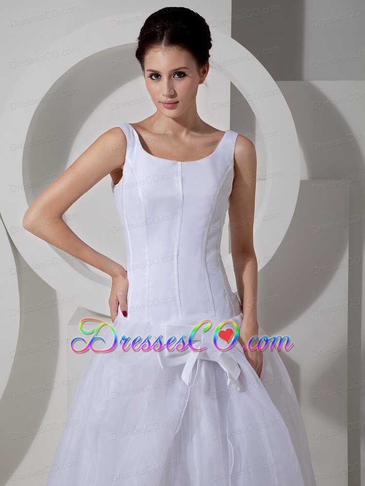 Simpel A-line Scoop Court Train Tulle Bows Wedding Dress
