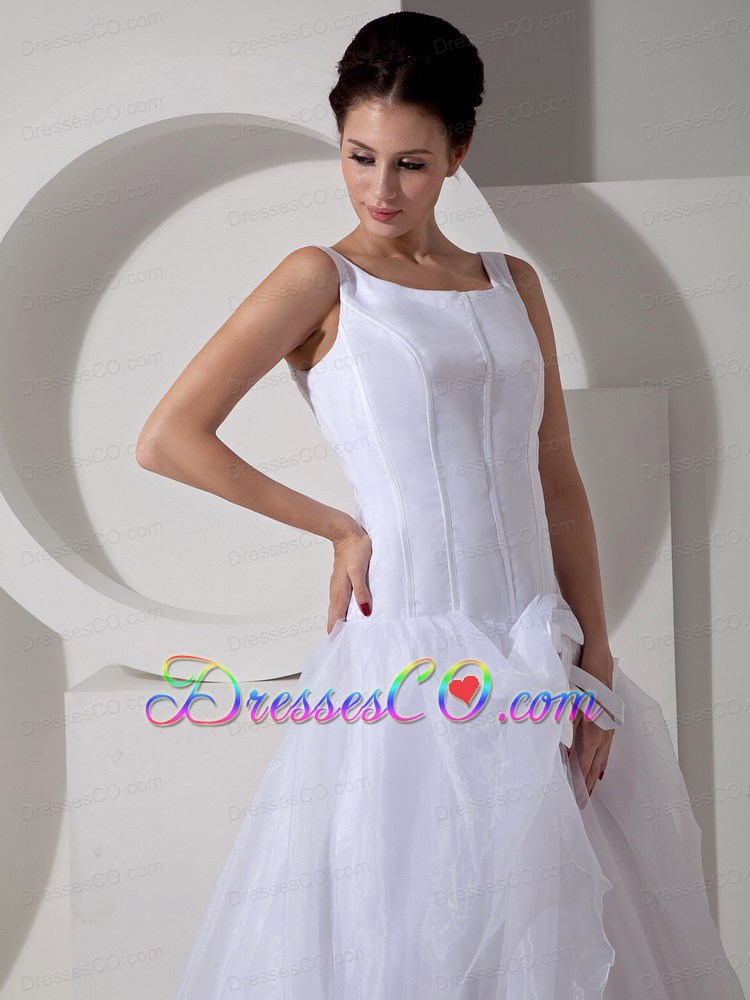Simpel A-line Scoop Court Train Tulle Bows Wedding Dress