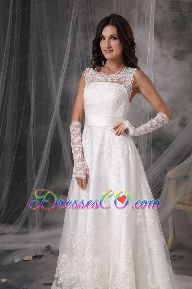 Exquisite Scoop A-Line / Princess Court Train Taffeta Lace Wedding Dress