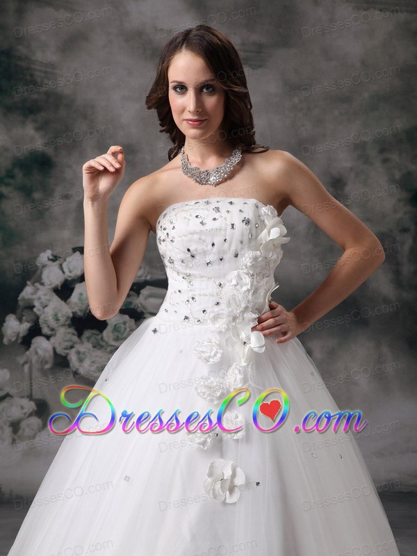 Sweet A-line Strapless Long Tulle Beading Wedding Dress