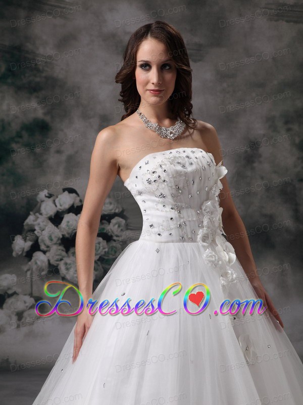 Sweet A-line Strapless Long Tulle Beading Wedding Dress