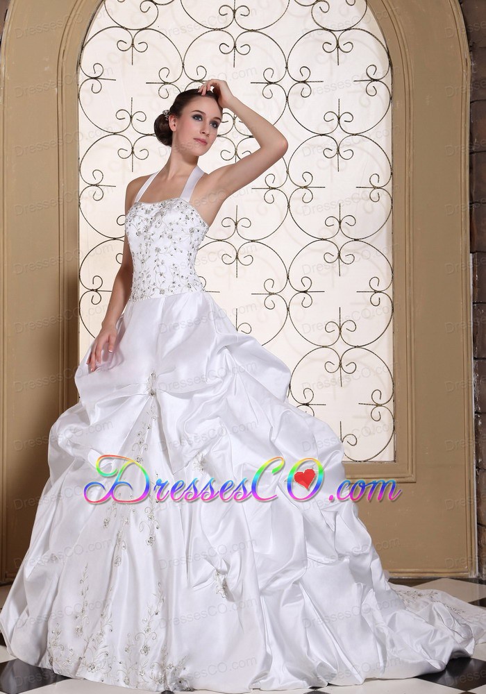 Halter Exquisite Wedding Dress For Embroidery and Pick-ups On Satin