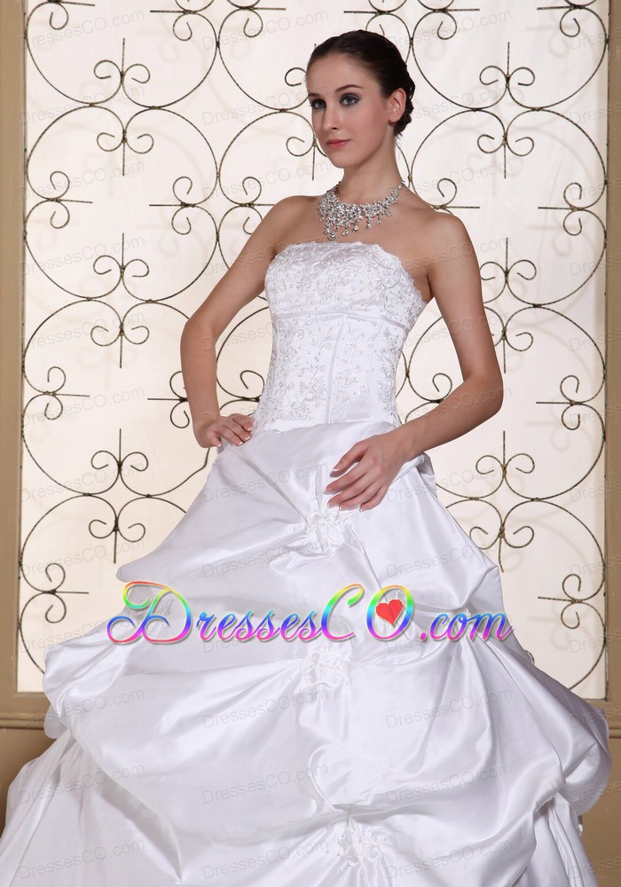 Beautiful A-line Wedding Dress For Embroidery On Taffeta White Pick-ups Gown