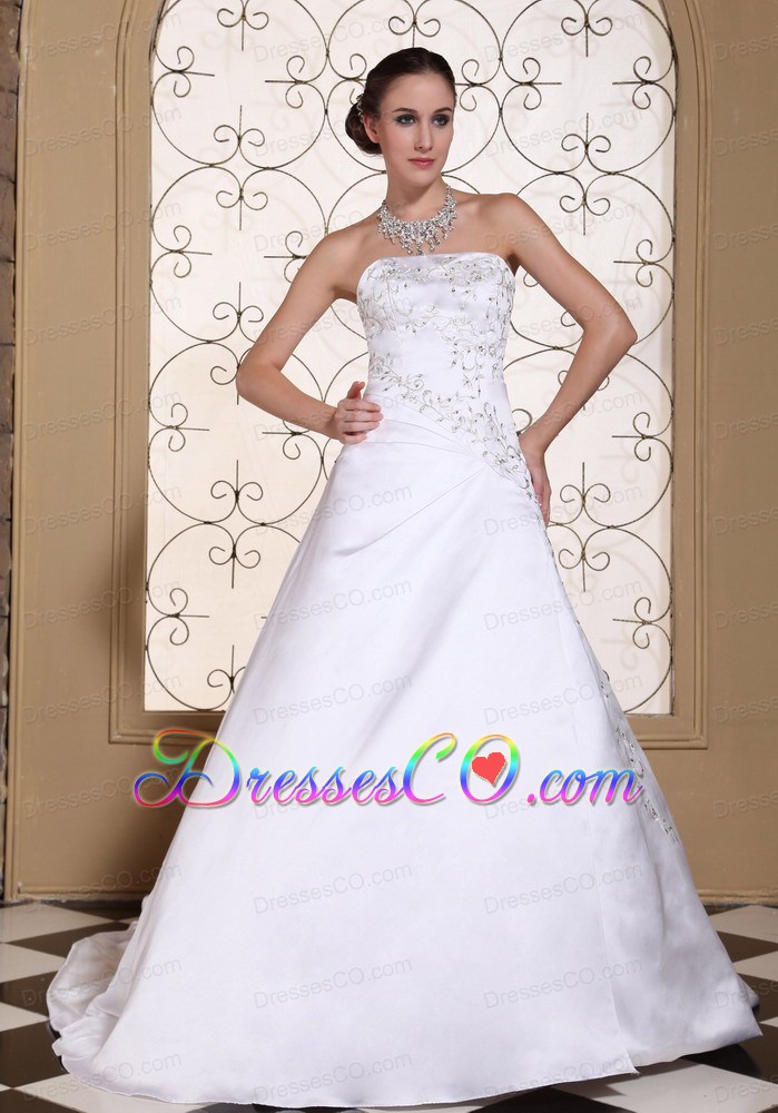 Embroidery On Satin Modest Wedding Dress For Strapless A-line Gown