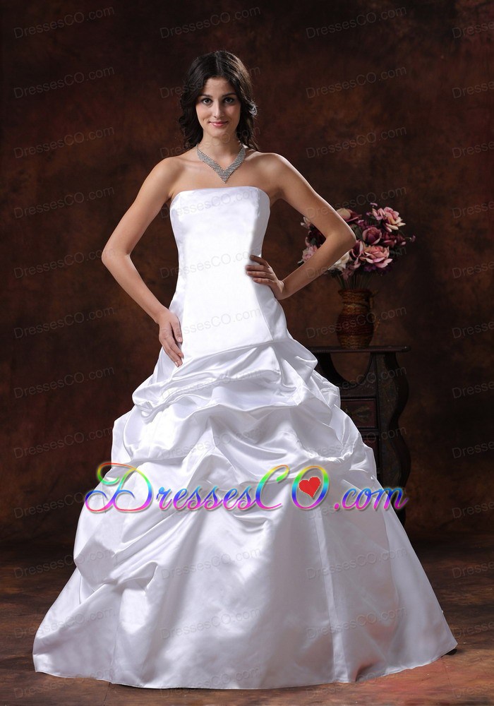 Custom Made Strapless White A-line Wedding Dress